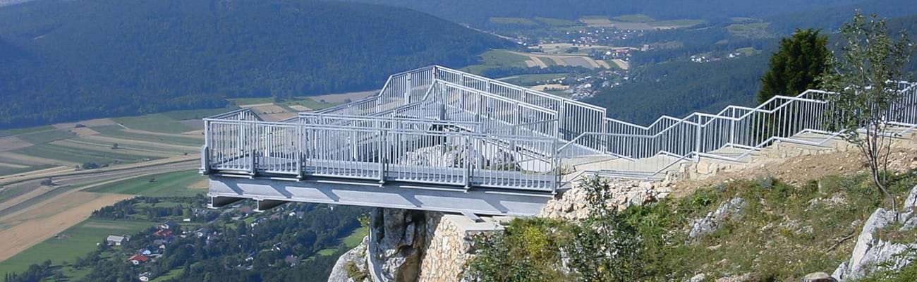 Skywalk Hohe Wand in Austria. ZINKPOWER Brunn hot-dip galvanized the steel construction.